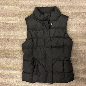 Black GAP puffer vest!  In great condition!